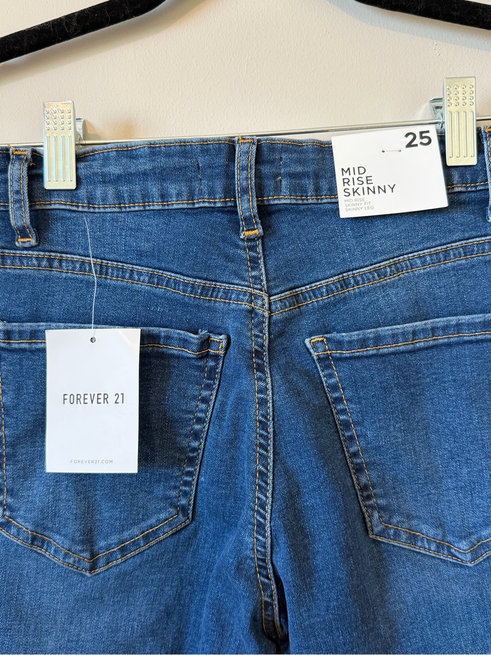 NWT Forever 21 Mid-Rise Skinny Jeans - Picture 6 of 7